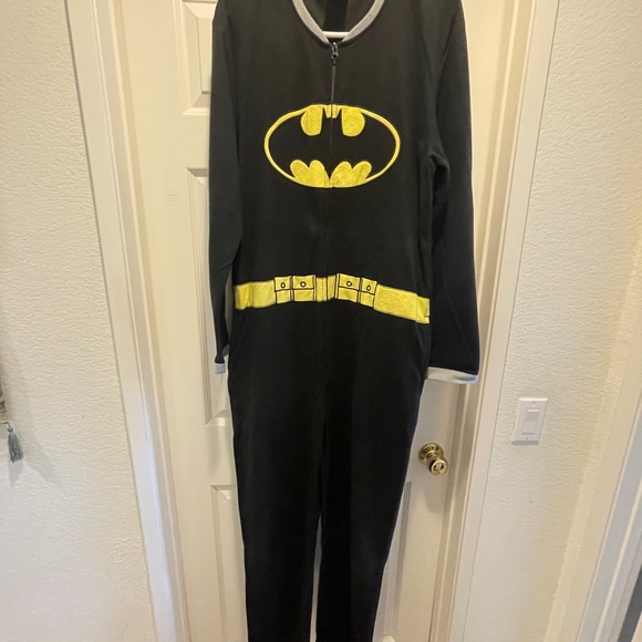 DC Comics Batman Onesie - Picture 3 of 13